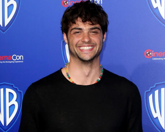 Noah Centineo Copine